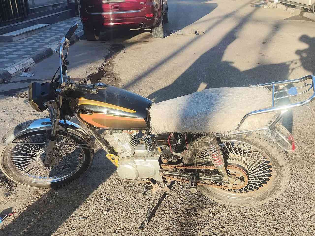 ايراني كامل ما بيه شي كمال مكمل ٢٥٠ بيه مجال بسيط تواصل ***********
