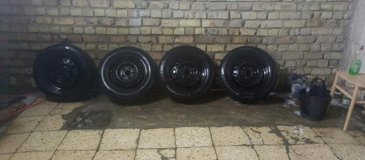 السلام عليكم
تخم ويل عادي وتاير جديد حجم 15 
#السعر 275 وبي مجال قليل 
#العنوان بغداد الدورة 
للاستفسار اكثر اتصل ع الرقم *********** 
او ‭0789 242 5622‬
