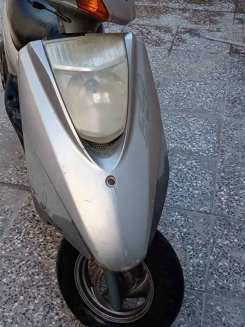 بريز ياماها دراجه صاللها شهرين من نازلة من رمبه اوراق معرض موجودة بعدها جديدة بلجيس اي نقص مبيها سعرها 750 بيع فقط مكانها الشعب قرب الجامع المحترك  *********** بغداد, العراق
