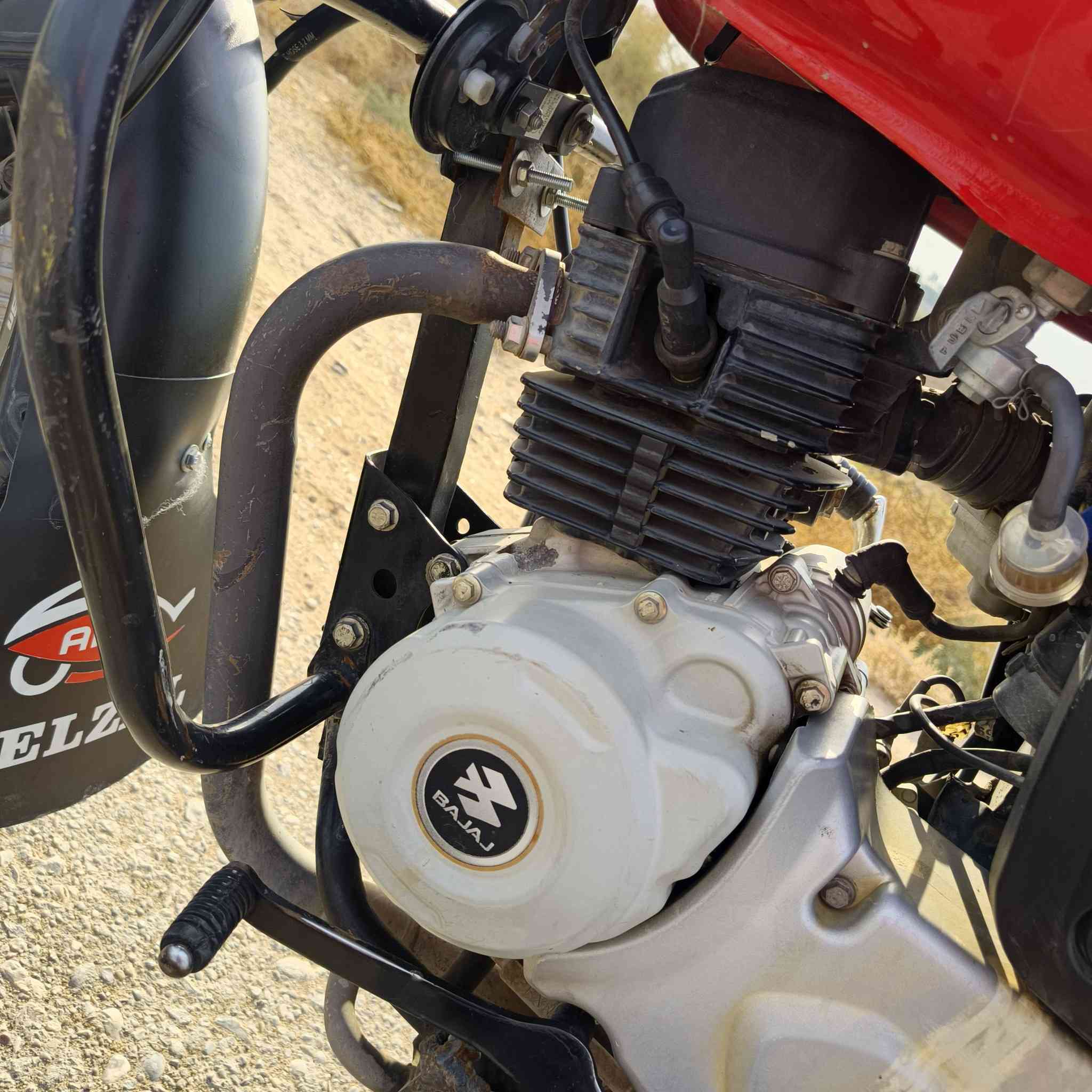 سلام عليكم بوكسر بسمي 21 رقم بغداد
بيه عواج بلشاصي بلصوره شوفه ولا مبين +بيه ملاحضات بسيطه ولمكينه تنقص قليل ***********
