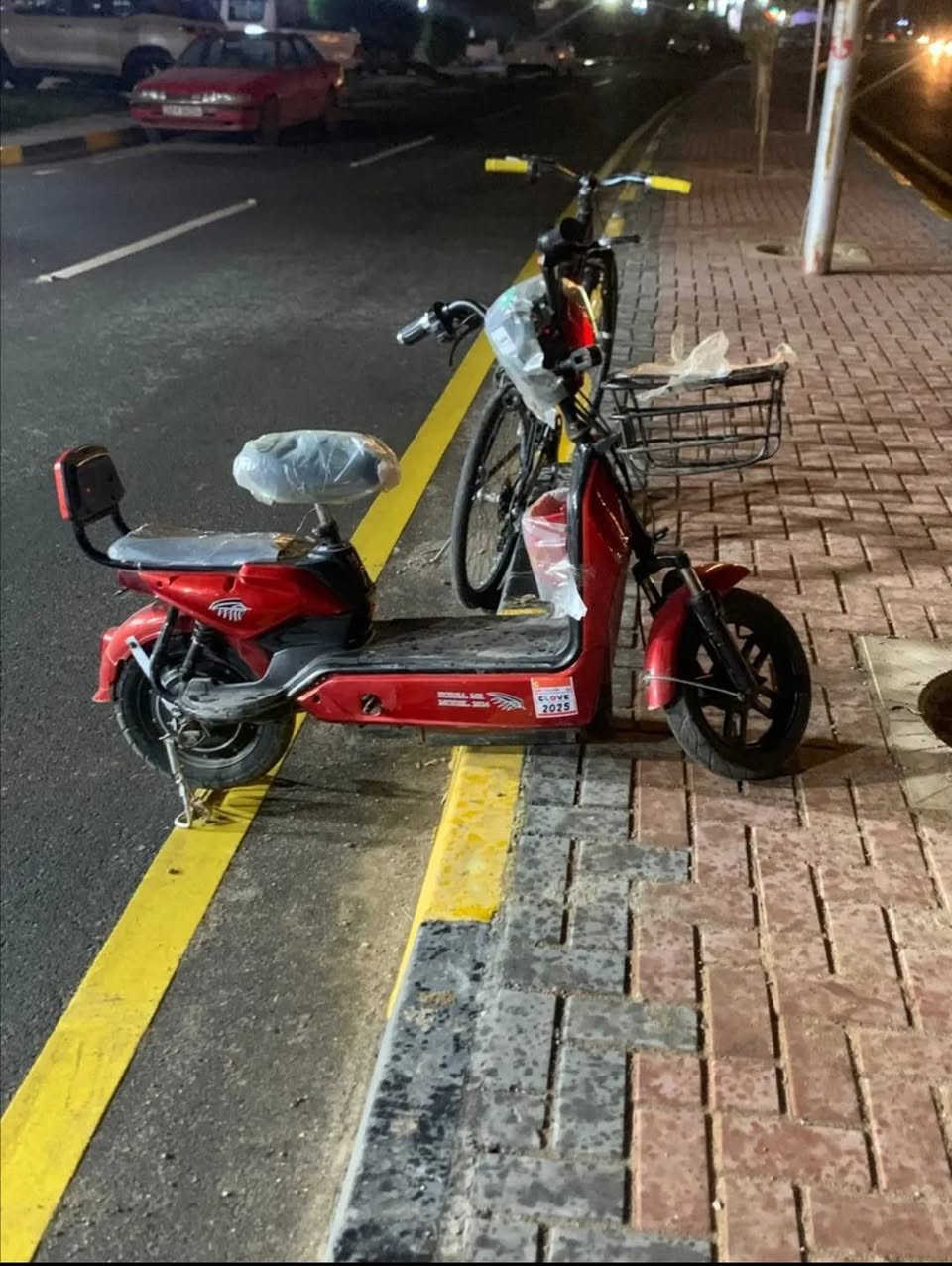 للبيع مطور شحن حجم 14 مطور شرط بطاريات جديدات مطور نظيف إشارة يمين يسار شغلت
4 بطاريات بصمه تشغيل عن بعد سويج2 3 سرع سعر مطور 250 بي مجال*********** واتساب
