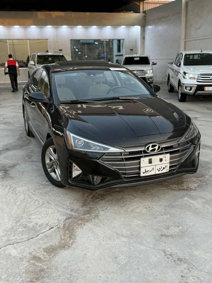 سياره فول بصمه مكينه 2000 موديل 20
تاير جديد صدر جديد سنويه ال شهر 6 2026  وكاله عامه 
*********** 
مكان واسط الصويره
