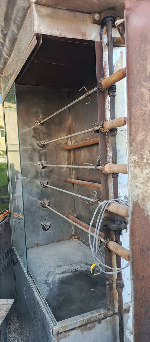 السلام عليكم ، شواية دجاج للبيع
نضيفة وكلها شغالة حتى ماطور الشياش شغال عوزها فقط جامه وحده ، سعرها 300 وبيها مجال ، مكاني قرية الغدير الأولى


**إذا كنت صاحب هذا الإعلان وتريد حذفه لأي سبب، رجاءا أرسل رسالة إلى الدعم الفني**