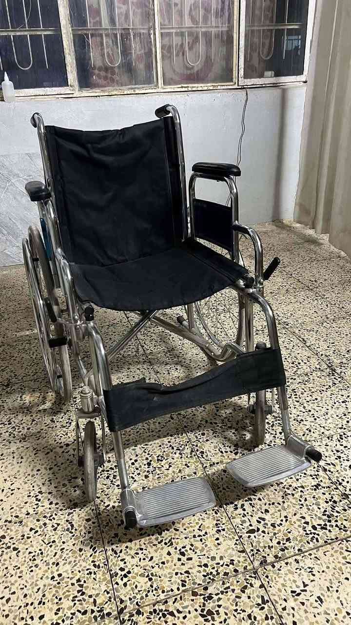 عربانة ذوي احتياجات خاصة نظيفة جداً ادفع سعر و اني اراسلك خاص
***********
