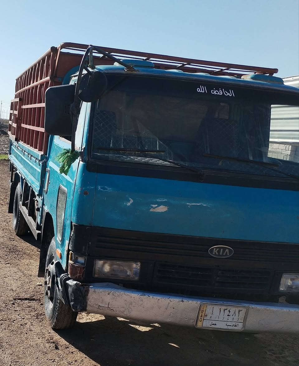 سياره لبيع كيه دانيه مديل ٩٥ سياره جاهزه من كلشي كفاله عامه محافظه الديوانيه قضاء الشاميه ***********
