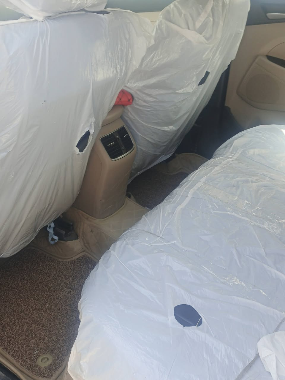 توسان 2018 ، جاملغ امامي فقط
كير حدادية صدر تخم تاير كله كفالة وجديد وضع الشركه

تبريد قطعتين 
سياره فول مواصفات 
بصمه السياره كل على وضع الشركه 
ماشيه أقل 50
رقم بغداد انكليزي باسمي

كل على وضع الشركه 

***********
اتصال او وتساب 
السعر 155 بيه مجال
