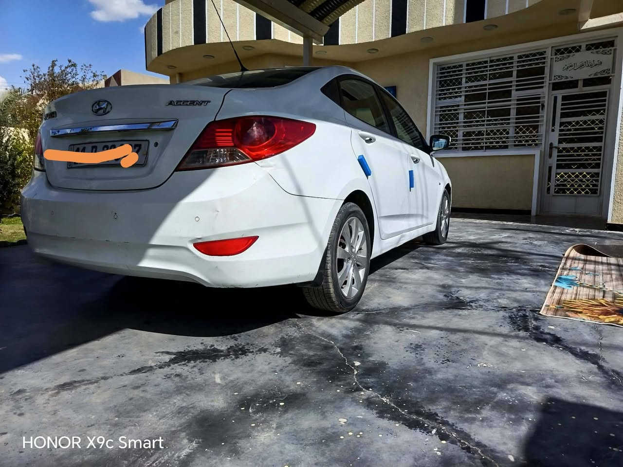 اكسنت خليجي مديل 13فول
فتحه تسك أمامي خلفي
محرك 1600 كير محرك تبريد
صدر تخم تاير كله جديد
رقم بغداد دولي هزه  سنويه كله جديد
بيها فقط دعاميات صبغ
93
مكان بغداد
***********
