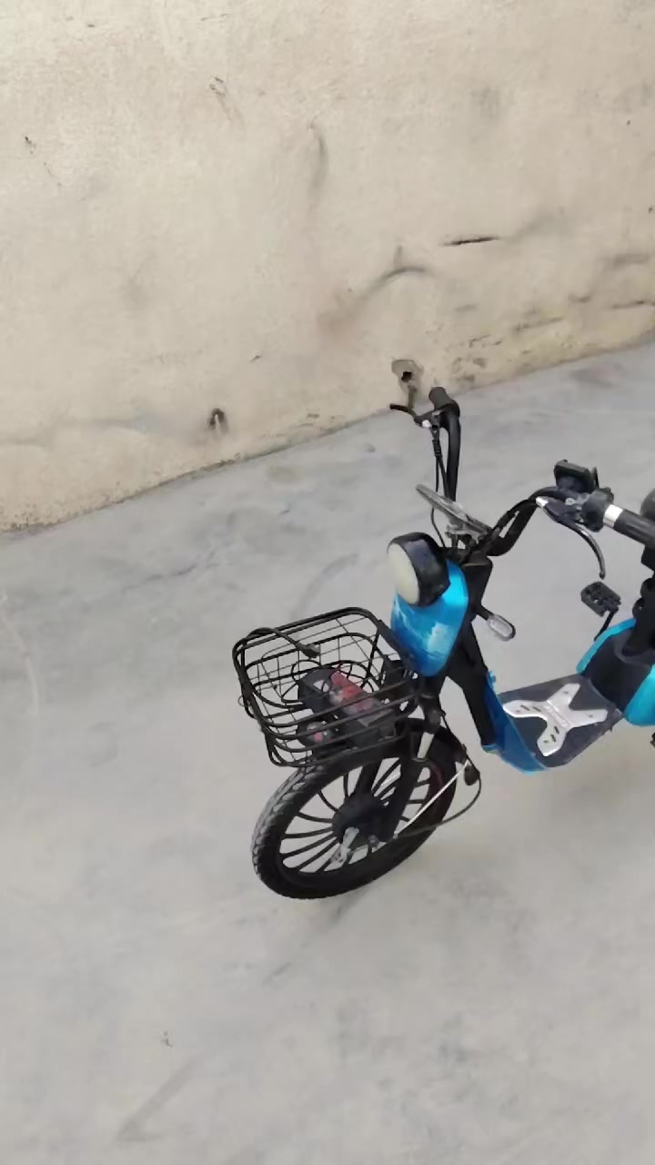 الللبيع
باسكل شحن
عدد البطاريات 4
صالي يومين من شديت البطاريات
شرط فحص لبطاريه 
كلشي شغال بي
السعر 300وبي مجال


**إذا كنت صاحب هذا الإعلان وتريد حذفه لأي سبب، رجاءا أرسل رسالة إلى الدعم الفني**