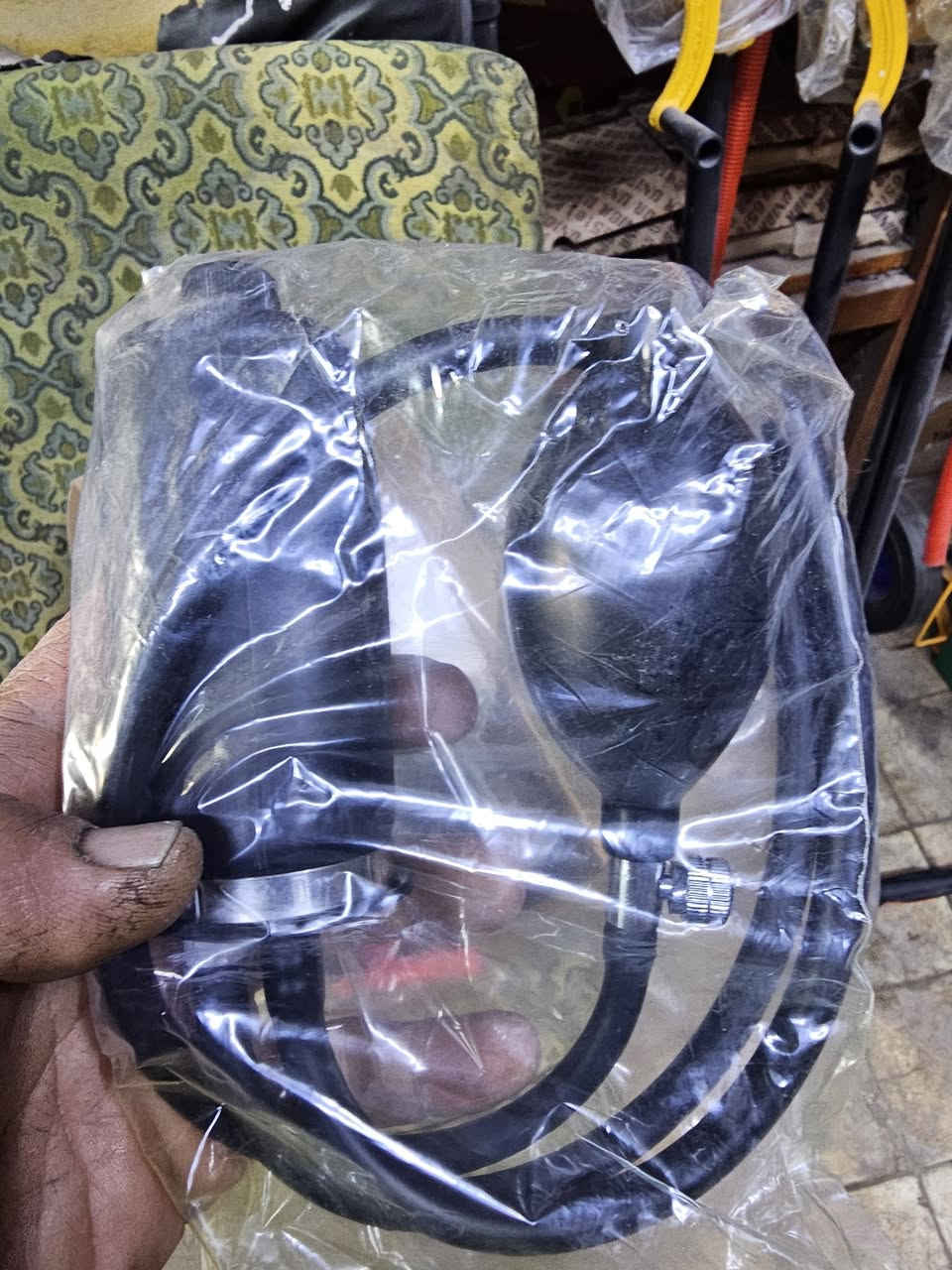 جهاز فحص العادم  السيارات  السعر ١٠٠ الف
تـــ***********
