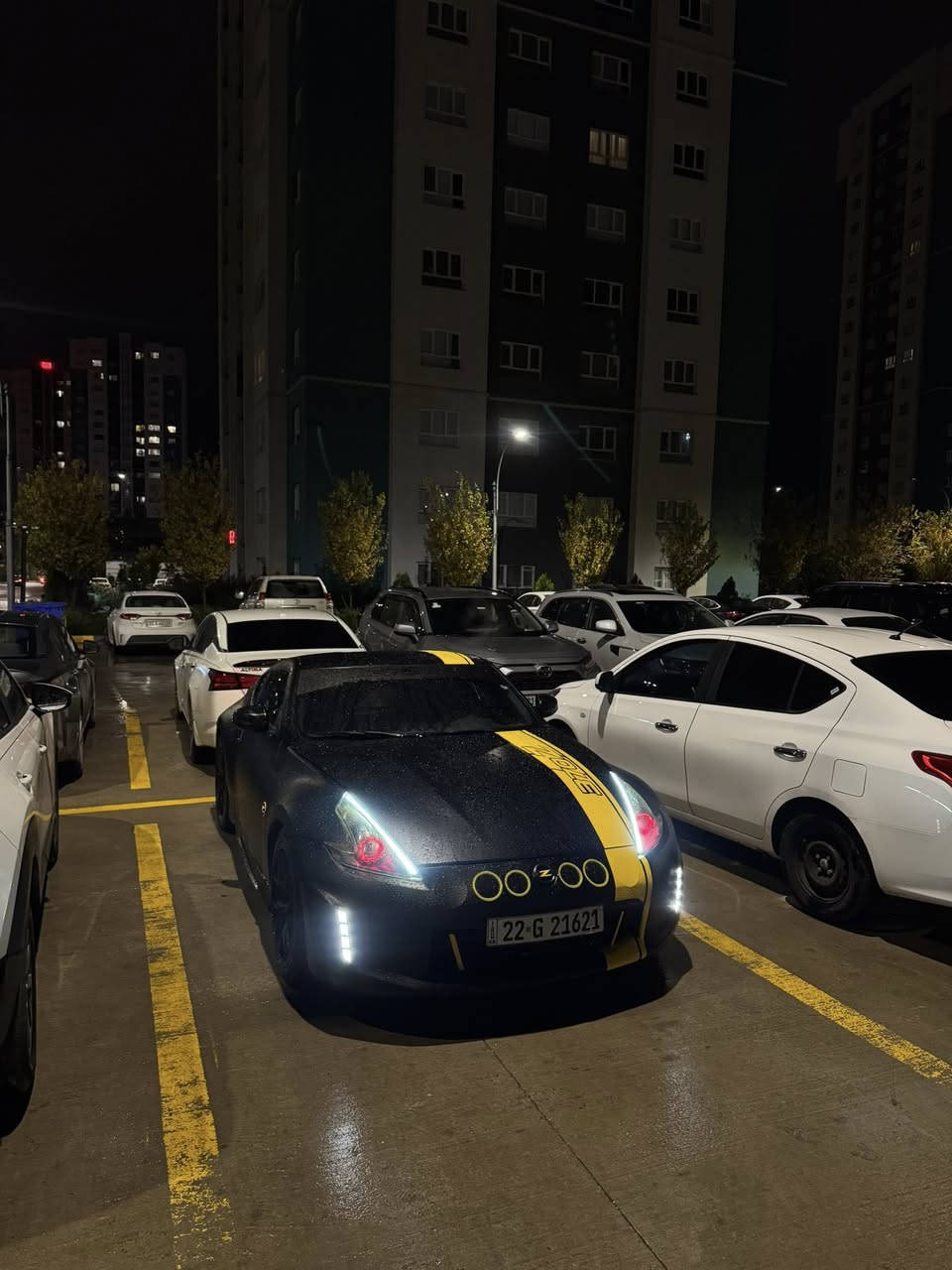 السلام عليكم  من رخست الأدمين نيسان زيت للبيع ٢٠١٥ خليجي فول مواصفات شاشه جبيره بلادي كامره مكبرات تختلف عن مكبرات زيت عاديه لأن السياره سبورت باكج كشن كهرباء و كشنات حار 
اكسل قفل خليجي 
شوته لونك 
اكزوز اكسبايب 
كولر 
محرك جديد 
ماشيه ١٣١ كم 
سنويه جديده ٢٠٣٠ 
ابسمي 
السياره عنده بطوله 
السياره مو حزام ابيعه حزام شرط بدون داخل 
كير و محرك و اكسل كهرباي  كلهه ابشرط 
و مابي نقص سيرفس عام من اكسل للمحرك 
السياره لونهه اسود هسه اسود طافي لزكه مو صبغ  ضمان سنتين 
مكاني سليمانيه 
السعر ١١٩ بيهه مجال قليل للطيبين 
***********
