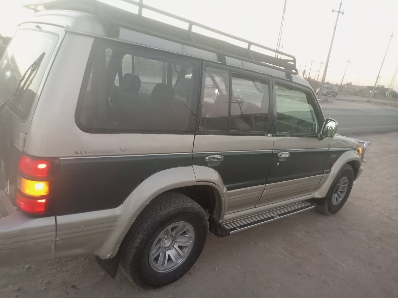 سلام عليكم باجيرو موديل 95 للبيع سياره مكفوله م̷ـــِْن كلشي كير ومكينه بيه بخار وتنقيص قليل وكسن كفاڵـهٍ
 وبلادي. تخم تاير باتري ڱڵـه. جديد. رقم كربلاء انكليزي بسمي . سعر 60وبيه مجال مكاني بابل القاسم

***********
