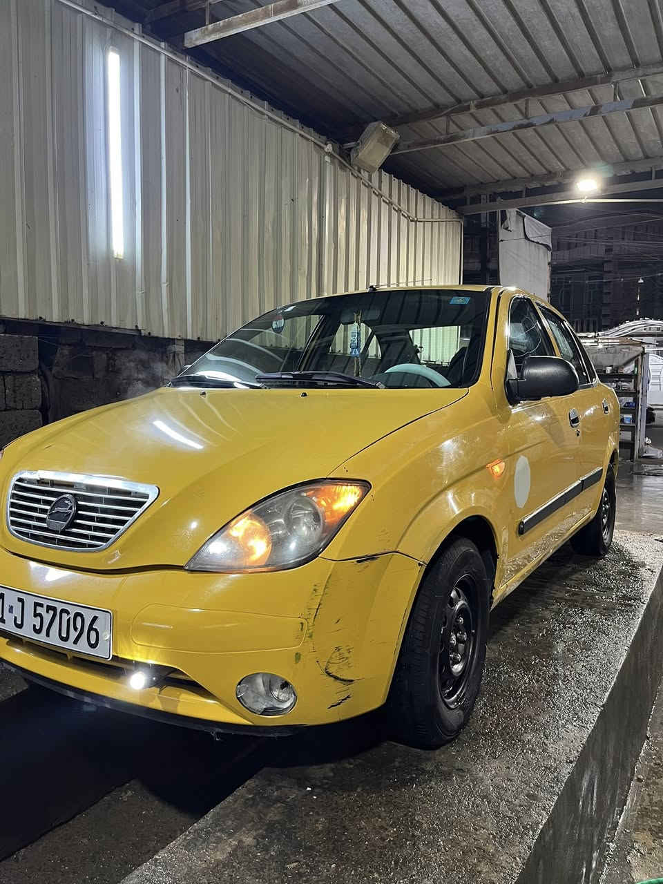 سلام عليكم سيارة طيبة مديل ١٦ سيارة حلوة بيها بنيد مبدل وجاملغ مصبوغ رقم بغداد إنكليزي هزة ٢٠٢٦ كير ومكينة نظيفات والسيارة شوفت عينك ين رادلها ترتيب السعر ٣٨ وبيها مجال مكاني بل شعب للستفسار رقمي ***********
