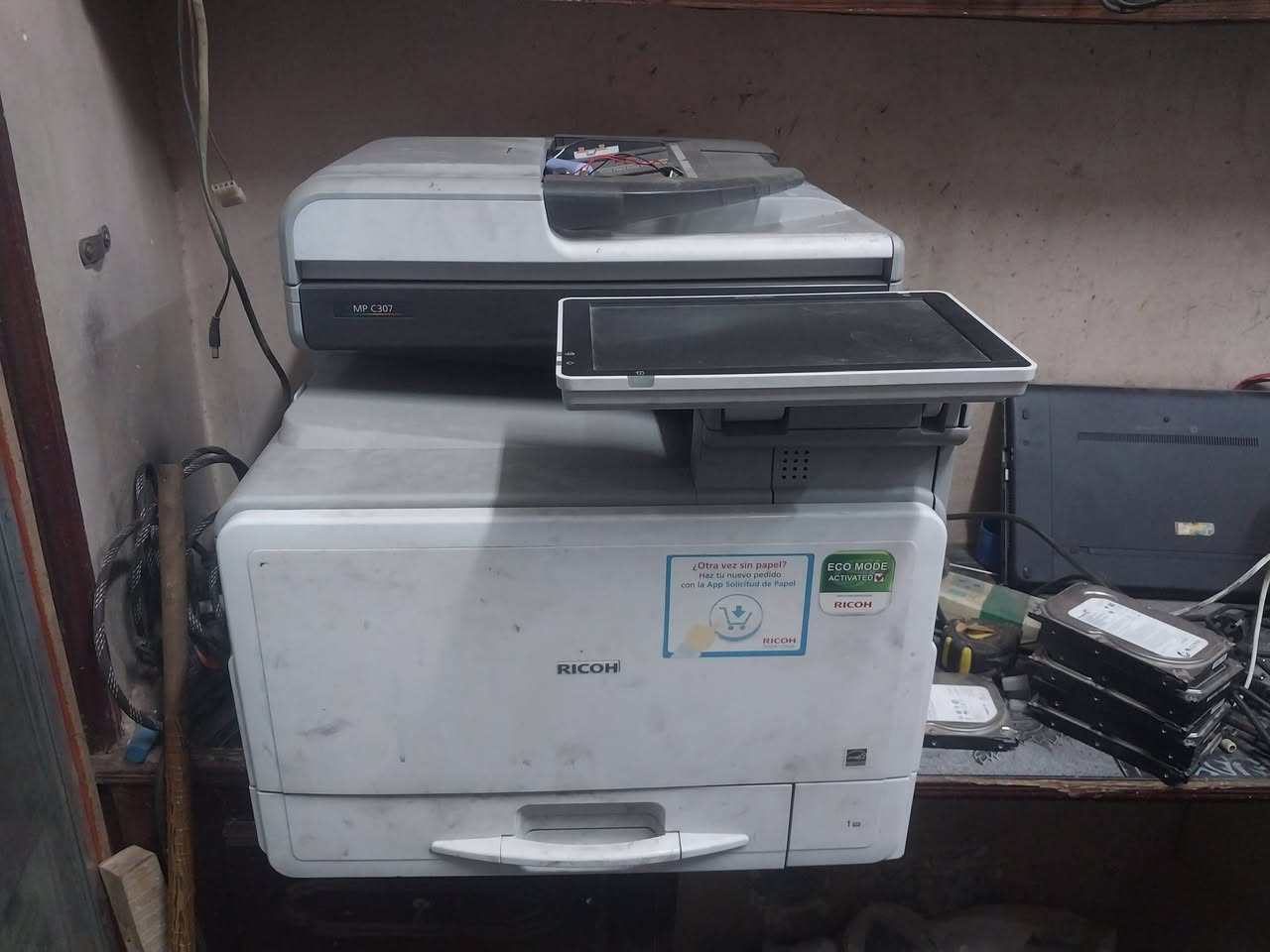 طابعة و تصوير ريكو ricoh mp c307 الوان و ابيض واسود 
ب ٤٥٠٠ فقط
محتاجه ٢ تونر
01061015568
احمد اسماعيل متفرع من منشيه التحرير الف مسكن


**إذا كنت صاحب هذا الإعلان وتريد حذفه لأي سبب، رجاءا أرسل رسالة إلى الدعم الفني**