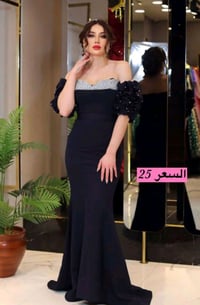 فساتين • مستعملة مرة وحدة • مقاس 42