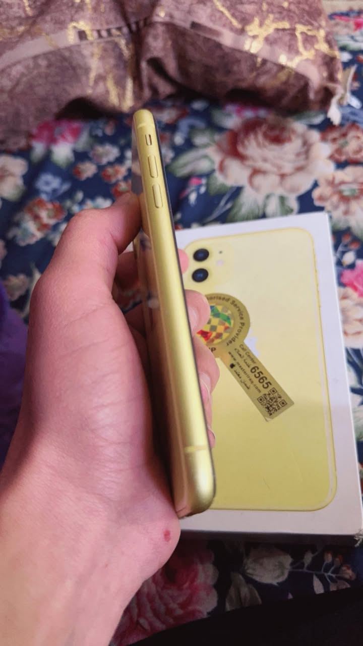 سلام عليكم اابرو عادي شرق اوسط نضافه٩٠ بطاريه ٧٤ ذاكره٦٤ تك شريحه وصيرها شريحه اكترونيه كامل ملحقاته تواصل ***********
