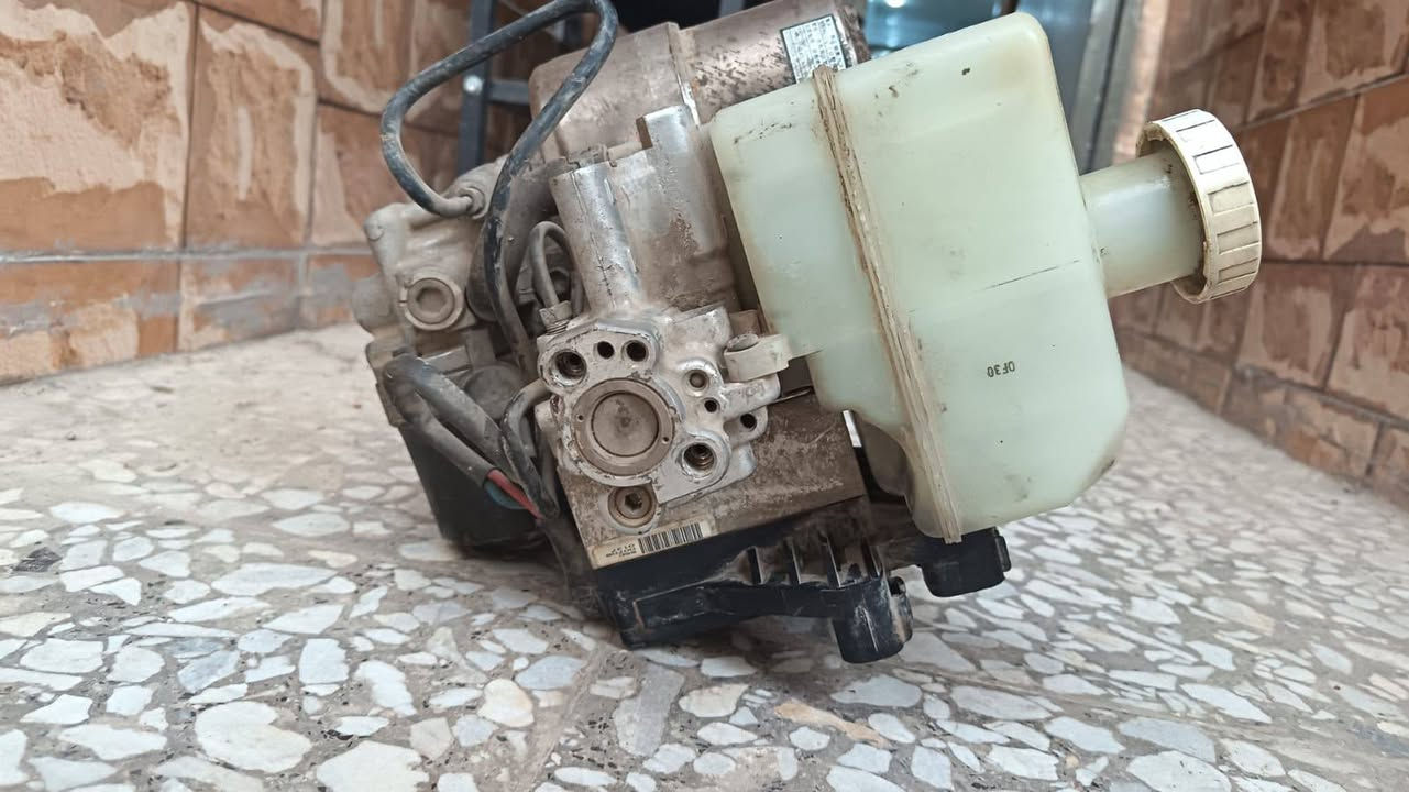 السلام عليكم غراض للبيع نضيفات وشغالات 
الرقم /***********
