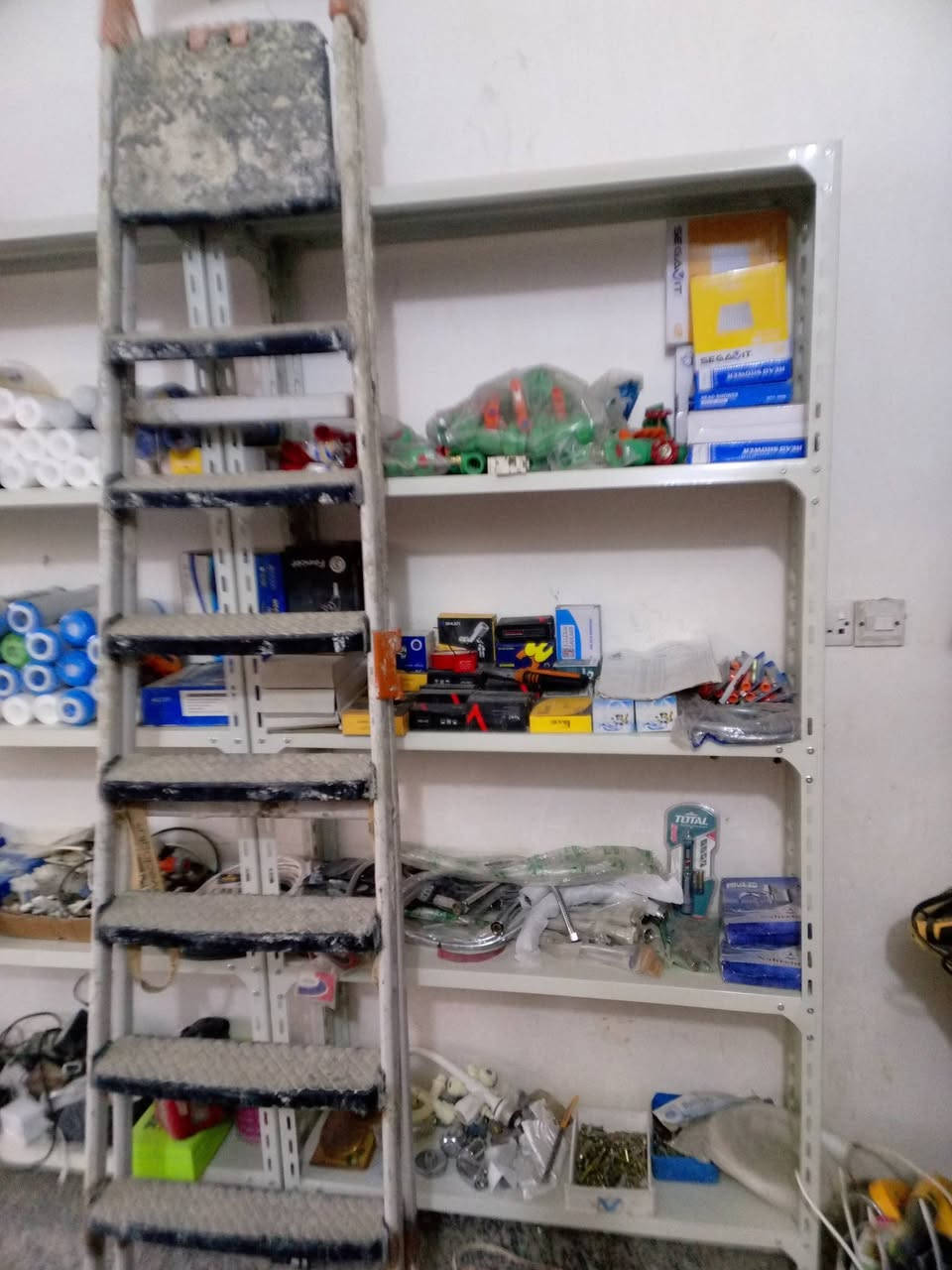 للبيع  اقل من سعر الجمله ***********///واتساب كورك ***********
