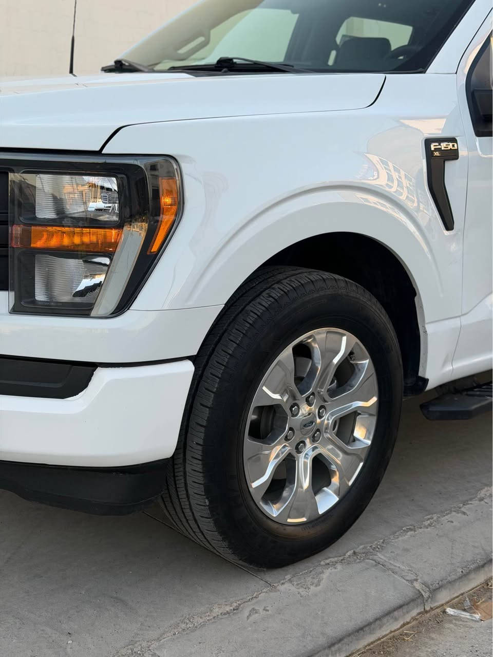 السعر السياره :-265$ورقه وبيهه مجال 
فورد F-150-Ford
موديل. 2023
ماشية. 63 الف 
محرك. 8 سلندر
تو ويل. 2*4
باب طويل بدي قصير المرغوب
جاملغ صبغ مكانين تعديل بارد 
بدون ارباك بدون دواخل. 
 رقم شاصي بالمنشور
رقم اربيل. فحص هزه سنويه كلشي جديد
***********/*********** أربيل, العراق
