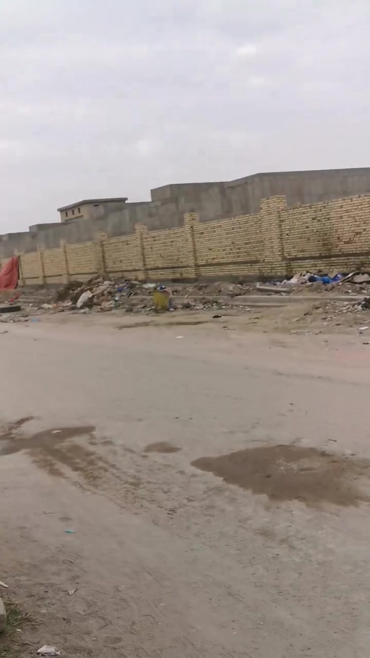 بيت للايجار يم شركه الهندي مال المجاري يم حي زهرة ***********
