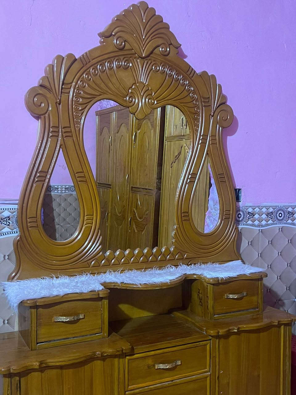 للبيع غرفه مستعمله السعر مليون وبيهه مجال  لعنوان محاويل ناحية لامام ***********
