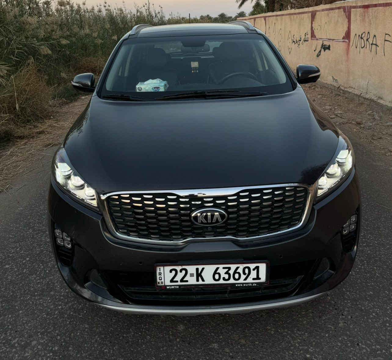 سلام عليكم للبيع فقط
كيا سورنتو خليجي ٦ سلندر دوش 
مواصفات جي تي لاين اعلى مواصفات 
فول الفول 
🔴بانوراما طكتين 
🔴بصمة تشغيل
🔴بصمة ابواب 
🔴كشنات جلد 
🔴كشنات كهرباء 
🔴كشنات حار بارد 
🔴شاشه كبيره 
🔴جنطه كهرباء 
🔴فور ويل 
🔴داخل اسود ملكي 
🔴ويل كروم 
🔴داخل صاج اسود 
🔴فول تحكمات 
🔴4 كامرات 
🔴رادارات 
🔴لايت 5 عدسات 
🔴بروجكتر بلاك بيري
🔴مري كهرباء 
🔴اشاير بلمري  
وهواي مواصفات بعد 
 
موديل 2020 
ماشيه ٨٠ الف كيلو متر حقيقي 
رقم اربيل الجديد 
مكينه 6 سلندر 
مكانها بالل
السعر ٢٦٥ ورقه
للاتصال ***********
