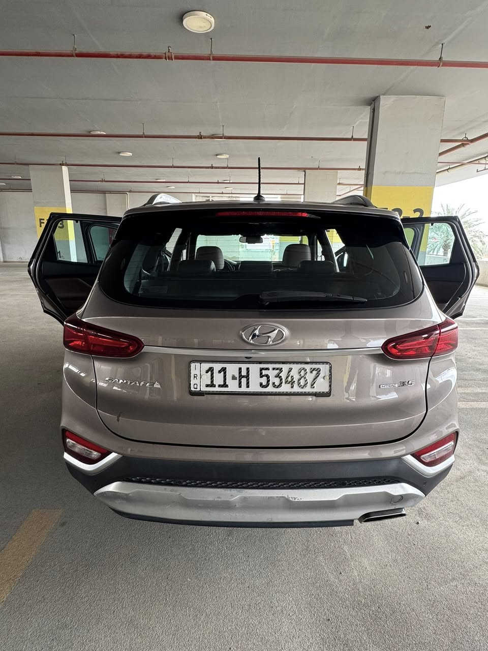 هيونداي سنتافي 2020 خليجي HTRAC
ماشية 87 الف كيلو متر ( قابل للزيادة )
مواصفات السيارة 
كشنات جلد جوزي قرميد
دشبول جلد + صاج 
6 سنلدر محرك 3500 دوش
نضام الدفع  (فورويل) 4 ويل
لايتات زينون عالي ناصي + بلوجكترات زنون + لد نهاري 
بك لايت LED
حساس امامي وخلفي
رادار جانبي + مري شفط + اشاير بل مري + مري قلاب 
كشنات امامية كهرباء + جلد + تدفئه وتبريد + خزن ميموري للسايق
سستم صوت 
دشبول جلد ومطعم صاج بلاد  + دشبول متغير المودات
صندوك كهرباء + ذكي
4 كامرات
بصمة 
بانوراما
سقف كنتاره اسود
7 راكب
شفتات استيرن
كروس سرعة
شاحن واير ليس
سايد بريك كهرباء
نظام اوتو هولد
4 وضعيات قيادة 
نظام ترحيب عند الاقتراب
بردات ابواب خلفية 
حساس مطر
شاشة  نفكيشن
12 ايرباك
مانع انحدار
مانع انزلاق
تبريد شاشة + 3 قطع تبريد
مراية اوتو دم + بوصلة
ثلاجة 
شادلها داش كام امامي خلفي
السيارة من الصفر لحد هسه دهن صيانة بل شركة
قبل شهر مبدل صدر كامل دبلات + تخم تاير كوري 
مكفولة 
السعر : 28,000 $ ( 43,000,000  )
تفاصيل اكثر 
7838727232
7729727232  
وات ساب


**إذا كنت صاحب هذا الإعلان وتريد حذفه لأي سبب، رجاءا أرسل رسالة إلى الدعم الفني**