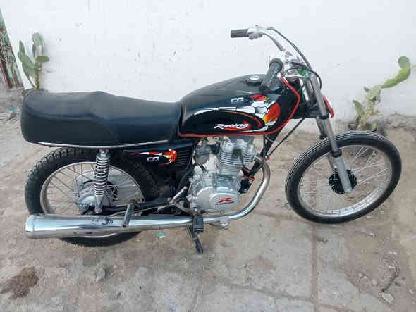 السلام عليكم درجه للبيع نامه محرك رابيدو مديل 24 برغي مامفتوح بدراجه اسبايدره موجود  السعر 600 وبيه مجال العنوان سوق الشيوخ العكيكه 
***********
