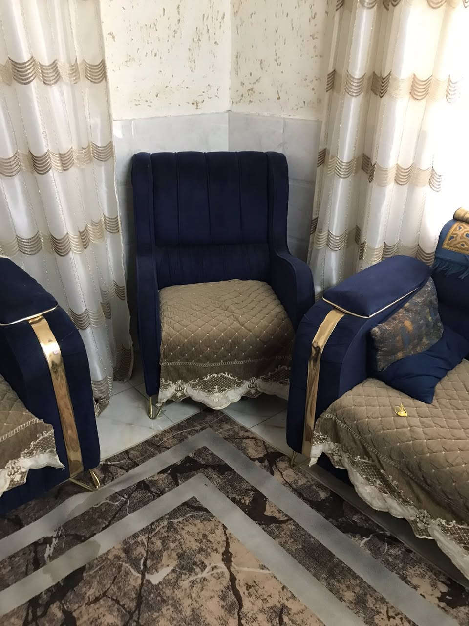 تخم قنفاات عشر مقاعد مكاني الحرية السعر 450 بي مجال بسيط هذا رقمي ***********
