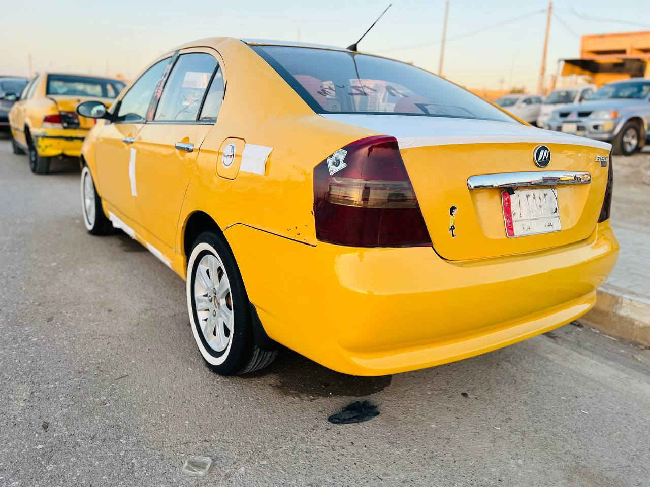 السلام عليكم ليفان موديل ٢٠١١سياره مكفوله مكينه كير صدر حداديه كهربائياا تخم تاير جديد هئ وغرامات تستلم صافي رقم بعداد تحويل ثاني يوم  سياره خير من الله السعر ٣٠ وبيه مجال بسيط العنوان واسط صويره رقم الهاتف ***********
