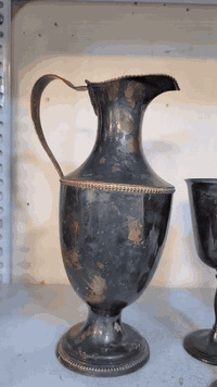 انتيكات وتحفيات للبيع مكاني بغداد *********** يوجد توصيل
