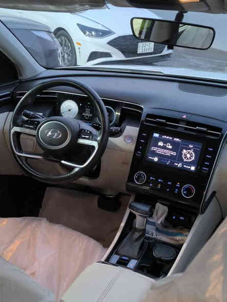 للبيع هيونداي توسان 2024
خليجية كفالة عامة 
رقم بغداد 
------------------------------
 * المواصفات * 🏅🥇
بصمة دخول ذكي تشغيل عن بعد 
رادار تحديد مسار مثبت سرعه 
كشنات كهرباء - مخمل
شاشة تدعم اندرويد أوت - أبل كار بلي 
شاشة عداد دجتل 
شاحن لاسلكي للهواتف 
تبريد قطعتين 
حساسات - كاميرا خلفية 
اشاير مري - تحذير النقطة العمياء 
لايت LED تفاعلي
مود درايف - اتو هولد
هاند بريك
------------------------------
السعر 💸 💸 (( 225 )) بي مجال 
للاستفسار رقم صاحب السياره 
☎️ - ***********
