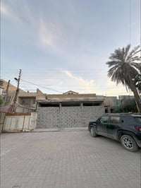 #للبيع قطعة ارض  المساحة / 200 متر  الواجهه 10والنزال 20  الموقع / حي ...