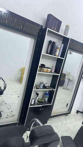 السلام عليكم شباب للبيع شلع مو مفرد شلع ما ابيع قطعة مراي لد وكرسي حلاقة ومكاين صفر وتدريج السعر 225 وبيهن مجال مكان بابل قرب جامعة المستقبلل
***********مستعمل قليل كلش
