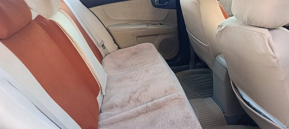 سلام عليكم
اوبتما 2010 فول موصفات 

فتحة سقف

بردة خلفية بلادي

اشاير بالمري

مري شفط

شاشة وكامرة

نضام ABS

رقم بابل وهزة جديدة

مداور ثاني يوم

بية رش بلباب الخلفي وجاملغ الوره بي تعديل فقط

مكينة وكير جدد شرط

تخم تاير جديد 

تدفئة وتبريد خير من الله

***********
