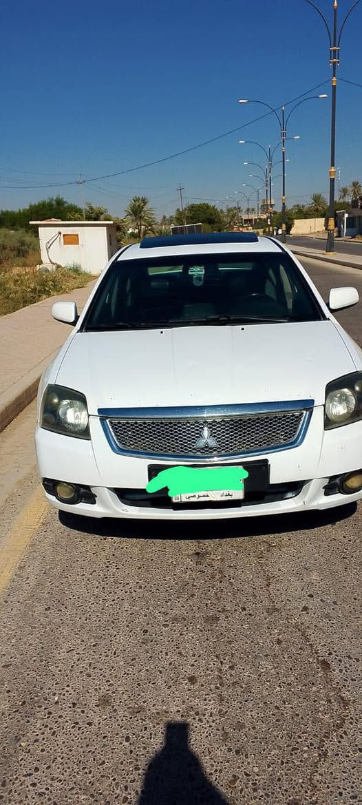 السلام عليكم للبيع نقد فقط
كلنت شركة اقواس موديل 2011 
كير محرك شرط ☑️ 
مكفوله كفاله عامه ✋
تبريد تدفئه صدر تخم تاير
سياره جديده 🆕 
فول مواصفات 
سياره جاهزه بدون مصرف 🏦 

السعر 57 وبيها مجال 

مكان السياره 
صلاح الدين 
الضلوعيه 

الااتصال ***********
