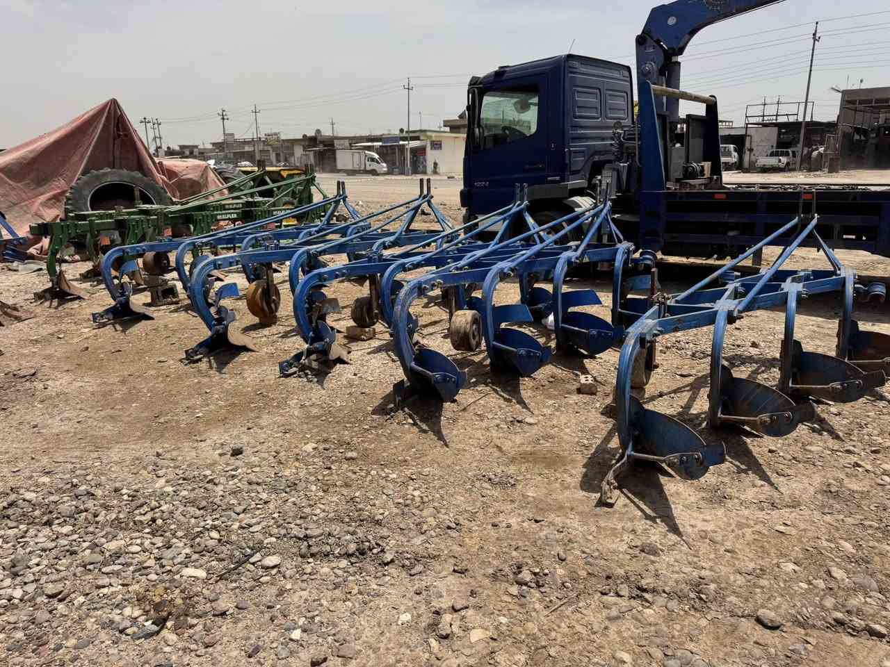 يوجد جميع المعدات الزراعيه فدان من حجم10الى16 دسك حجم 18 و24 و28 مكان واسط الزبيديه***********

