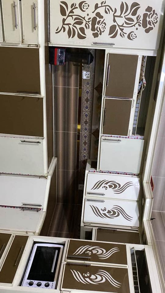 السلام عليكم
غرفة نوم 6بوب 

كاونتر 
معرض استقبال 
سنك مرمر 

سبلت 2طن 

براد 

كل شي بسعرة 

تفاصيل اكثر اتصال او مرسالة وتساب ***********
