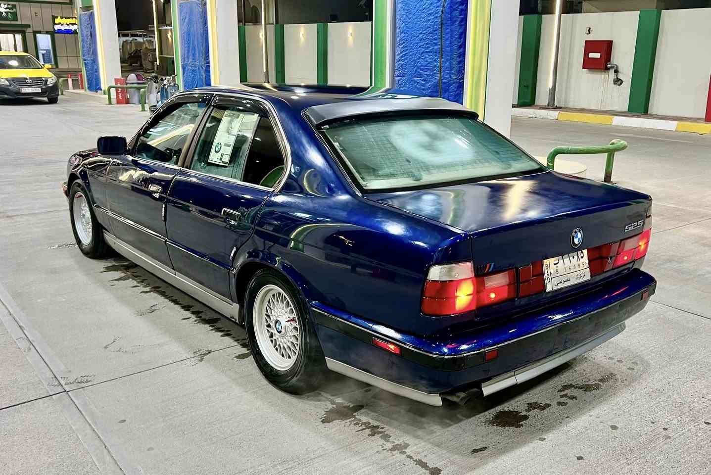 بيئم حجم 525 اصل موديل 93 رقم كركوك شرط التحويل بطاقه بانزين بيه صبغ عام جماليه بدون ضربه داخل جلد صاج كير محرك شرط تخم تاير تبريد تدفئه شغال سياره جاهزة مابيه نقص السعر 62 العنوان كركوك رقم الهاتف ***********
