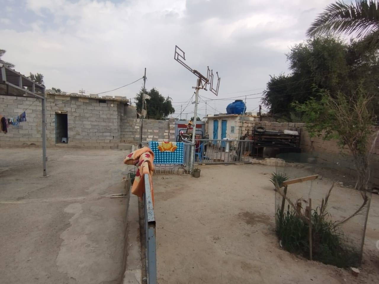 متاح
بيت المساحه 600م مقابيل حديقه الياسمين
يتكون من استقبال و3غرف ومطبخ صحيات 2 خارجيات
ويتكون من محل ومخزن البناء بلوك والسقف ساندويج
للستفسار (***********) السعر 15وبي مجال للشراي
