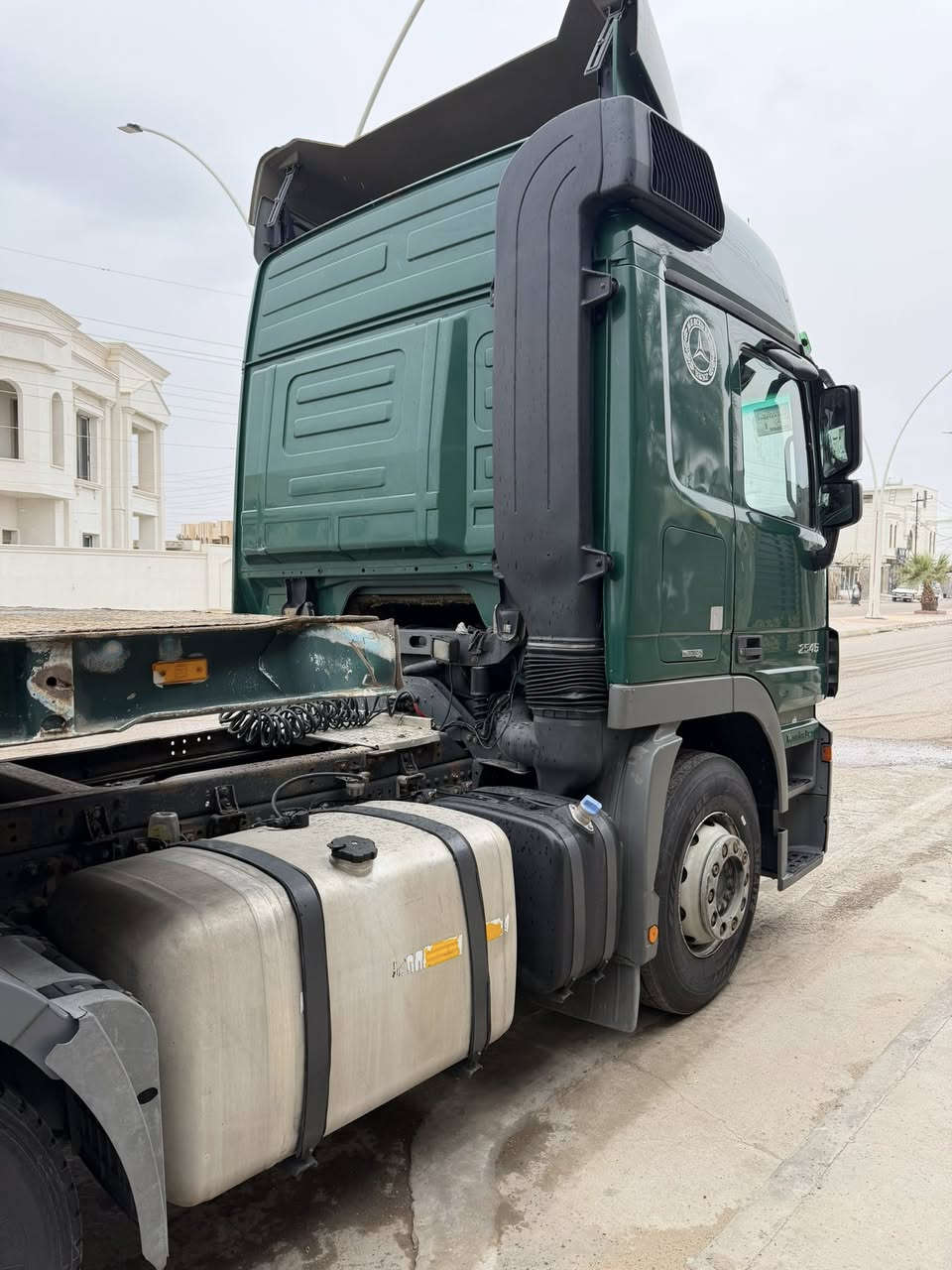 سلام عليكم اخوان ميكه اكتروز 2009 حجم 46 حواجب سنكل خلفي بلادي تخم تاير لون اخضر رتايدر خمس طكات ثلاجه تدفى كلها شغال دبل مناميه رقم سليمانيه مربوطه عربانه أربع محاور العربانه تخم تاير عربانه حداديه تخم تاير حداده عباس ناموس تحويل ثاني يوم سياره حيل نضيفه كبل الشغل السعر اتصل على رقم الهاتف ***********
