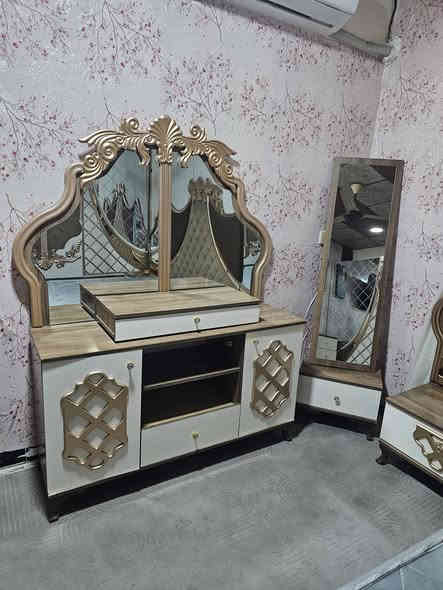 معرض عياض ويوسف عنوان كركوك فلكه مصلى غرفه نوم ملكي تسع قطع نظافتها 100% سعره 900 ويشد وين نقل》》***********》***********》
