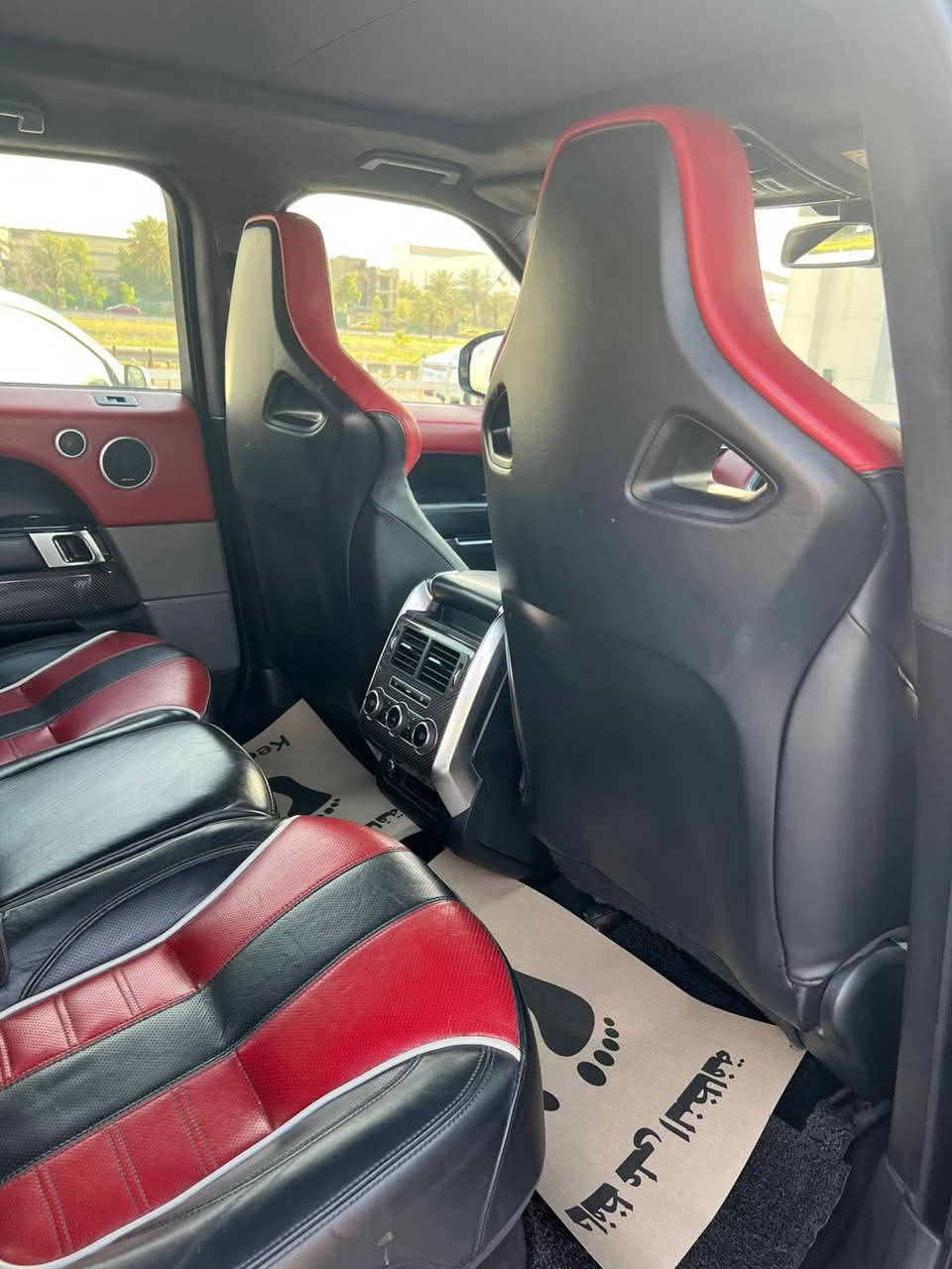 السلام عليكم 
رانج روفر سبورت SVR موديل 2015 محدثة 2021
‏Range Rovers Sport SVR 
سوبر شارج محرك 5000 ال SVR معروف بمواصفاته ومتعة القيادة 
 8 سلندر - ابواب شفط - دواسات كهربائية -مقاعد كهربائية وخزن ميموري- داخل جلد احمر و اسود- دفع رباعي-ثلاجه - الخ من الموصفات …… 
اللون الازرق الجويتي المميز على ال SVR 
السيارة مغلفة بالكامل PPF 
ماشية ١٥٥ الف كيلو متر
مكفولة كفالة عامة وكاله سردار خليجي 
السيارة تم اجراء عليها الصيانة الدورية بشكل كامل 
نظيفة جداً جداً واجمل من الصور 
السعر :37,000$ وبيها مجال … 
مكان السيارة : بغداد , زيونه  
للاستفسار: ***********
