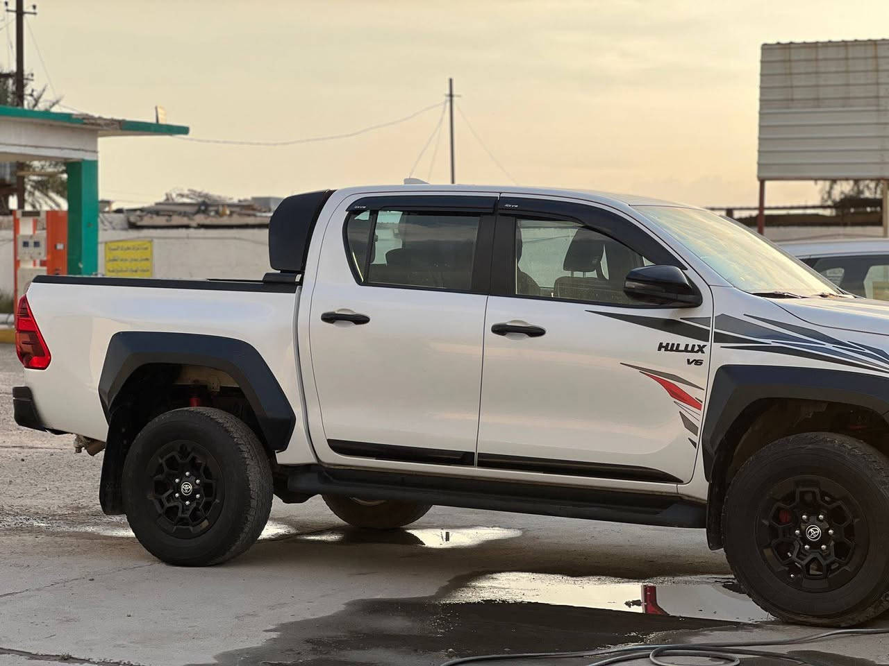 الوحش GR موديل 24رقم بغداد 6سلندر فول مواصفات سياره مسستمه ومدوشمه ارضيه وكشنات بيه باب مبدل خلف سايق سعره ٤ شداه وبيه مجال ***********
