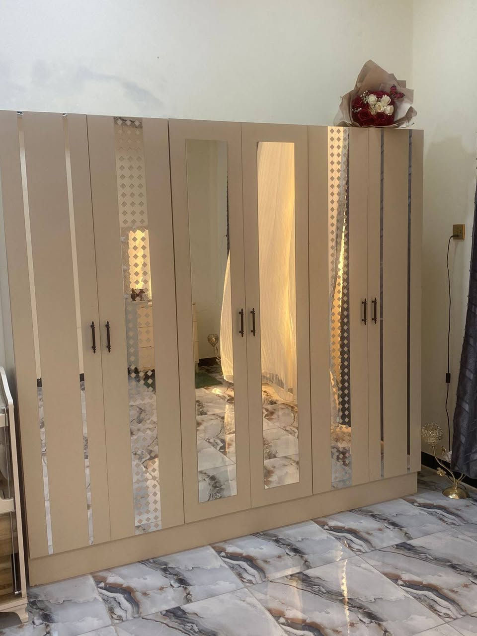 غرفه تركية للبيع استخدام شهر ب٣٥٠ وياها مراية هدية عنوان بغداد


**إذا كنت صاحب هذا الإعلان وتريد حذفه لأي سبب، رجاءا أرسل رسالة إلى الدعم الفني**