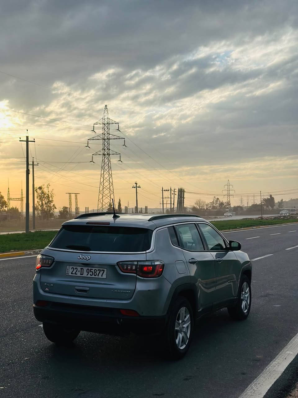 Jeep Compas 2022
بە ناوی خوای گەورە
جێب کۆمپاس ٢٠٢٢ فولی بێ پانۆڕاما
دەبڵ ئەکسلە شاشە گەورەیە برێک بەسمە ئۆتۆ هۆڵد
لایت ئۆتۆ لایت زینۆنی بیلادی کوشین جڵد  
٧٠ هەزار کیلۆمەتر ڕۆشتوە 
ڕەنگی سلڤەرە
گێڕ تۆماتیکە گێڕ و مەکینەی بە شەرتە 
بە ناوی خۆمە ڕەقەم و سەنەوی نوێیە
سەیارەکە بێ بۆیاغە سندوقی گۆڕاوە بە بیلاد جەمپێکی دواوەی هەیە پێشی کەپسە دو پیدیئاڕی هەیە 
نرخی ١٣٩ وەڕەقە و معامەلەیەکی کەم
***********
شوێن کۆیە كويسينجاك, أربيل
