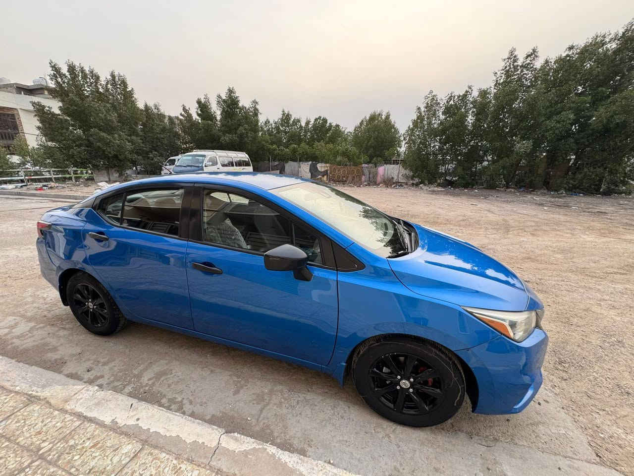 نيسان فيرسا 2020
سيارة حلوة ومرتبة ماشية 87 ميل 
حادثها بامريكا بابين صفحة السايق 
باب مبدل وباب بارد 
وبالعراق بيها طخات بسيطة بنفس صفحة الحادث ترجع بارد 
السيارة زوج تايرات امامي جديد 
نوزلات بلكات فيت بم جديد
صدر امامي جديد 
ادامة جديدة 
دهن گير وفلاتر مبدل قبل كم يوم من مركز الحسام 
السيارة مال بيت ومهتمين بيها وبإدامتها 
السعر 105 وبيها مجال للشراي 
تحويل شوكت ماتريد 
مكاني بغداد حي الاعلام 
للتواصل ***********
