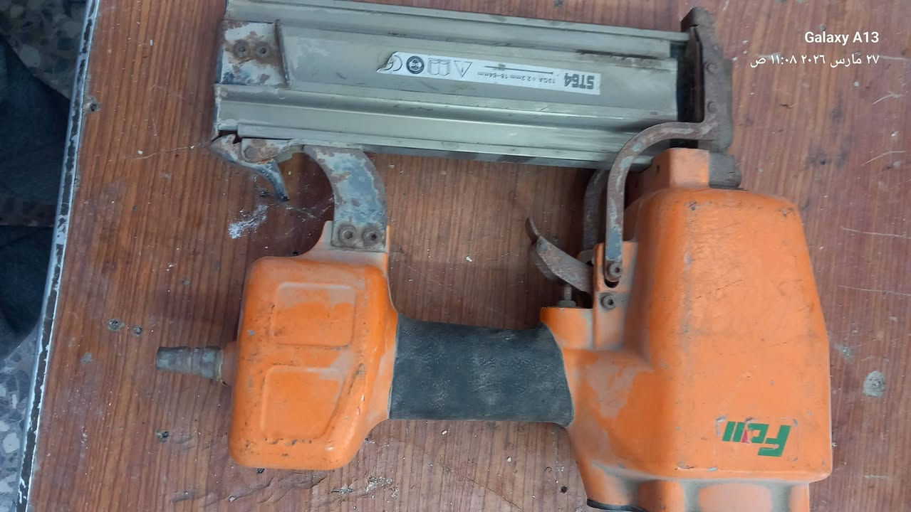 بسمار نجاري غير مستعمل مخزون ومتروك فقط سعر القطعه 10000 قفل  منواجد على الفيس 
***********
