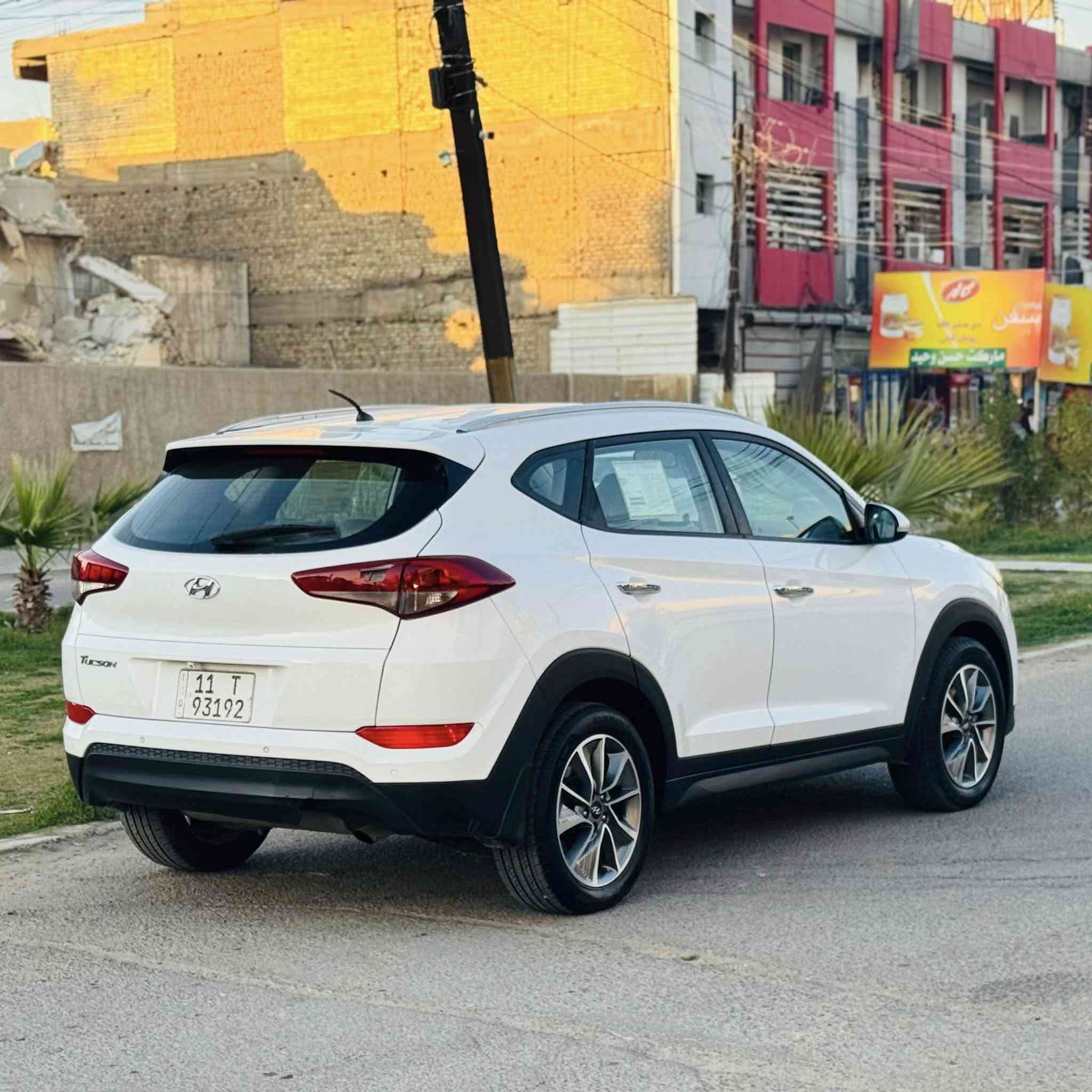 السلام عليكم
للبيع توسان موديل ١٨ شركة الكاصد خليجيه  كفاله عامة بيها كرت بخشم البنيد اثر تشليع والباقي مكفول محرك كير تبريد قطعتين  تدفئة صدر أمامي اوخلفي جديد تخم تاير رقم بغداد آلجديد بسمي 
مال بيت نظيفه جدآ
السعر ١٧٤ وبيها مجال 
 للإستفسار***********
العوان بغداد
