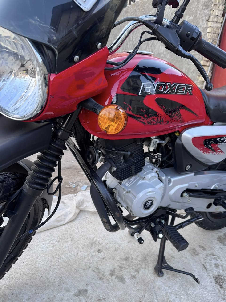 السلام عليكم
بوكسر جبلي موديل٢٣ للبيع مرقمة سنويه باسمي تحويل شوكت متحب رقم بغداد انكليزي 

النظافة واضحة اي نقص ما بيه من اكلك اي نقص صدك اي نقص ما بيه مو حجي مال سوك اكلك شي ومن تجي تشوف غير شي  وبرغي ما مفتوح  الدراجه بلاديه على وضعه 

والصور تسولف امبينه الدراجه شنو ***********
