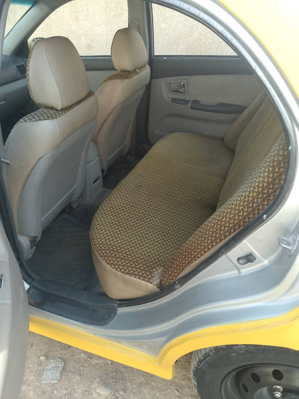 سلام عليكم سبكتره رقم ديالى 2009 وارد امريكي مصبوغه جديد منضومه تبريد جديده كير  تبريد تخم تاير كله مكفول سياره جاهزه للخير العنوان ديالى الخالص الاستفسار عل هاذ الرقم ***********
